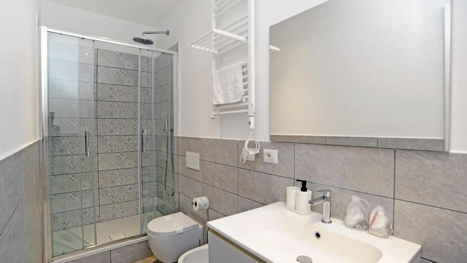 Ticinese 28 Apartment ميلان