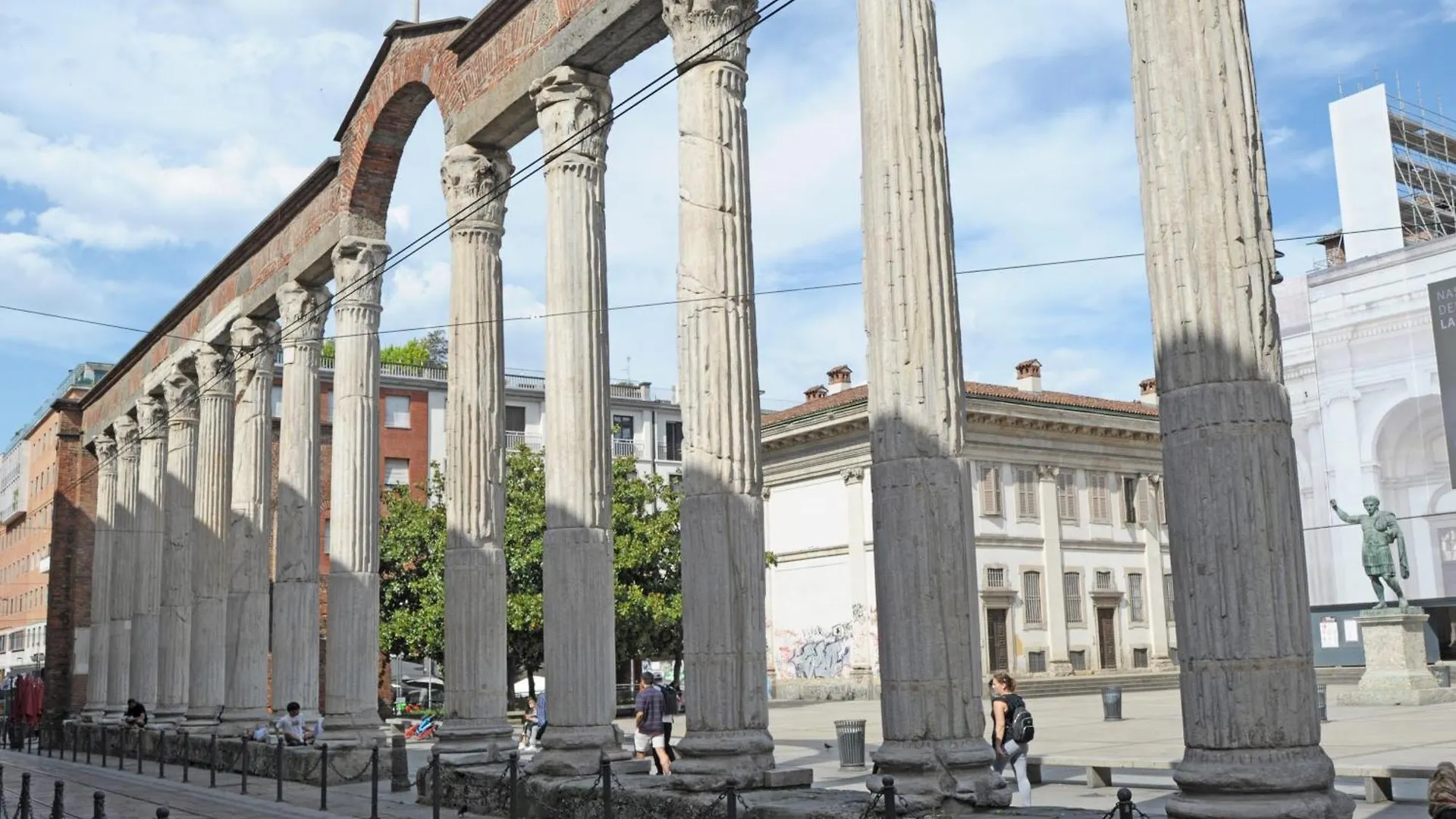 Ticinese 28 Apartment Милан 0*,  Италия